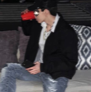 Meet your Posher, Victor